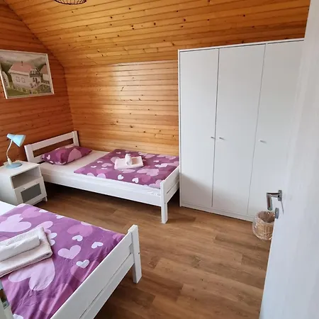 ホームステイ Sodja ボーヒニ